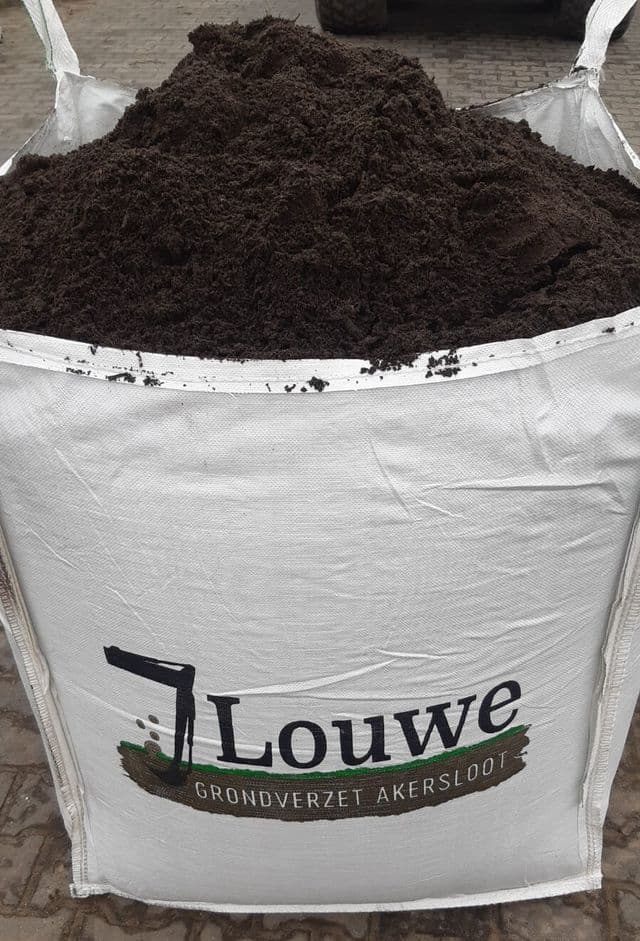 Gevulde bigbag met 1 m³ tuinaarde, klaar om mee te gaan